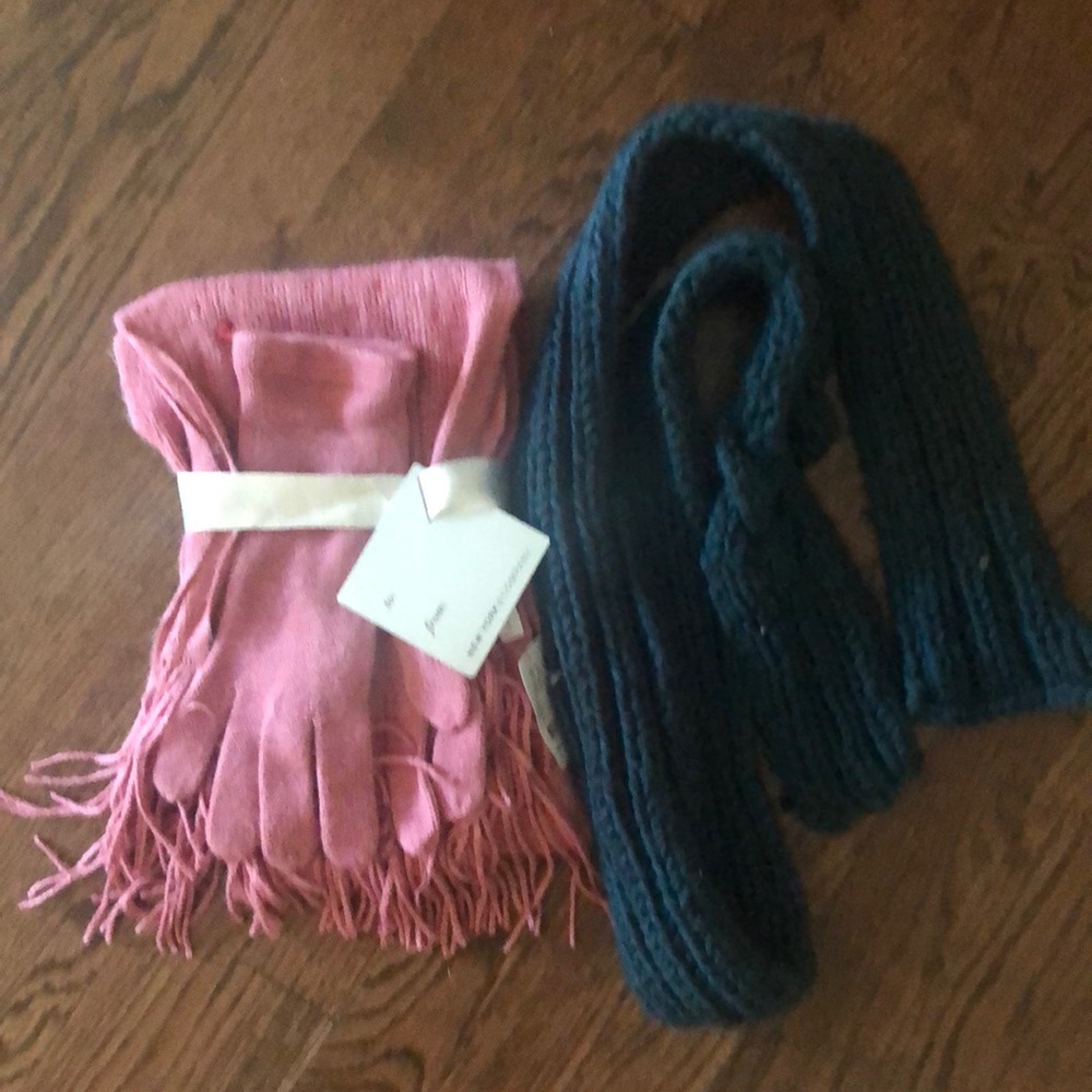 Winter scarves and gloves